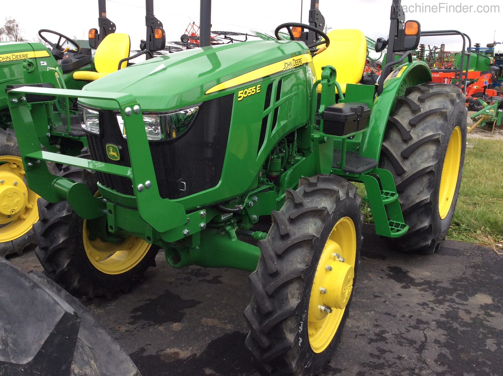 2018 John Deere 5055E Image 1
