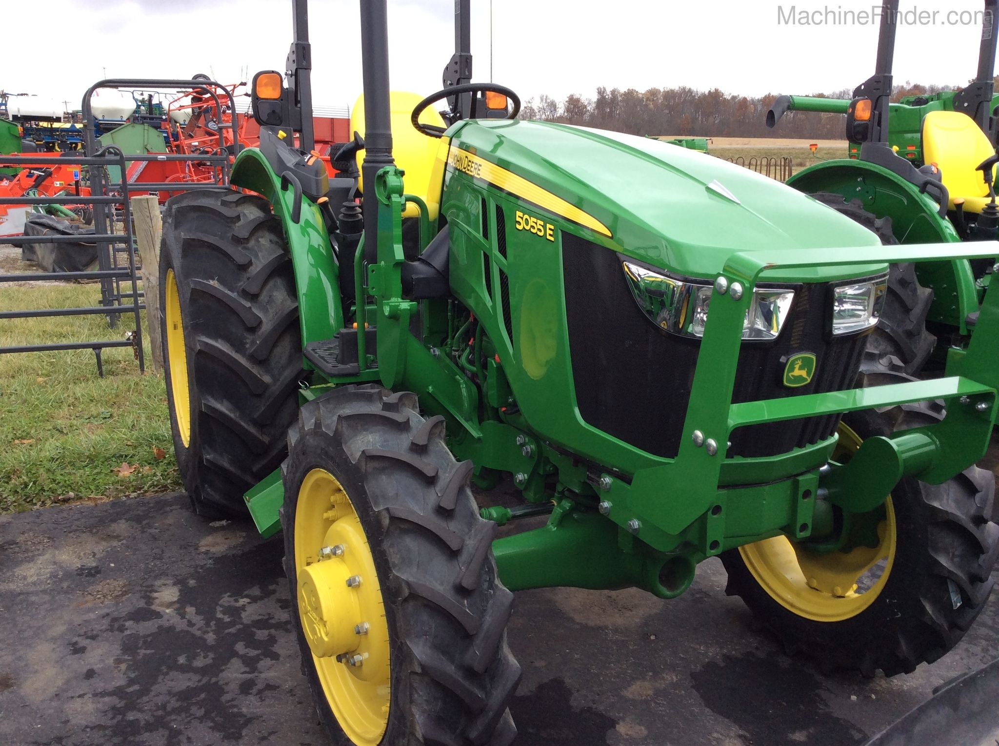 2018 John Deere 5055E Image 2