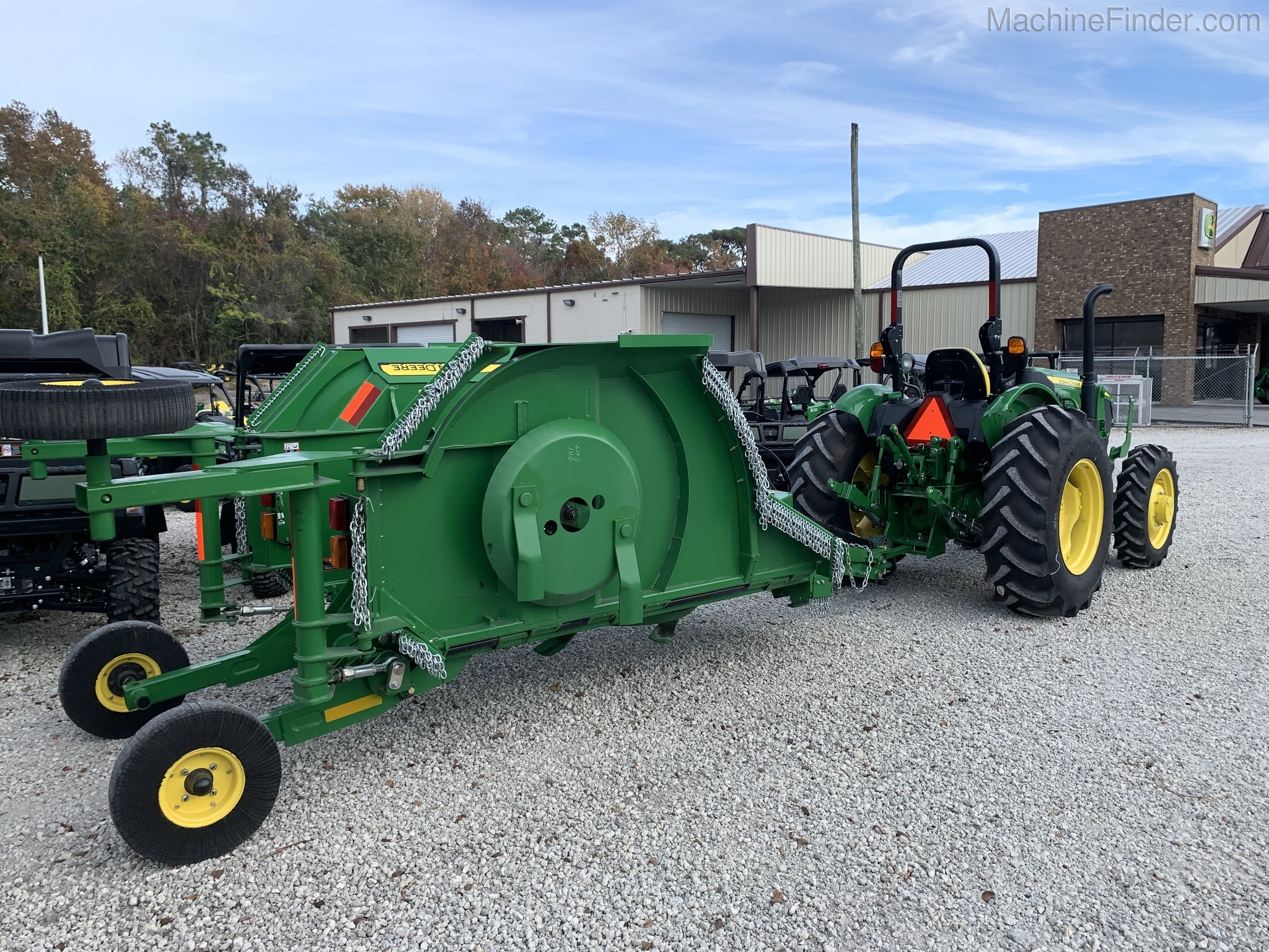 2019 John Deere 5075E Image 8
