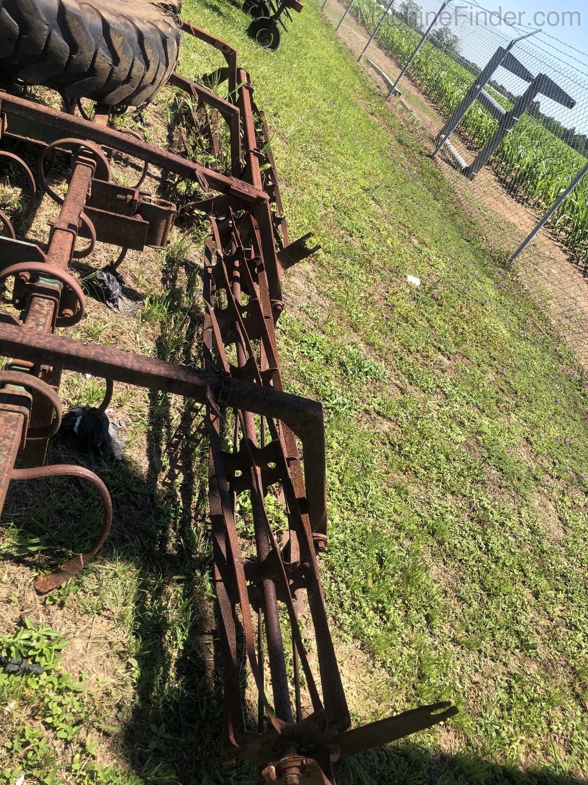 2000 KMC CULTIVATOR Image 3