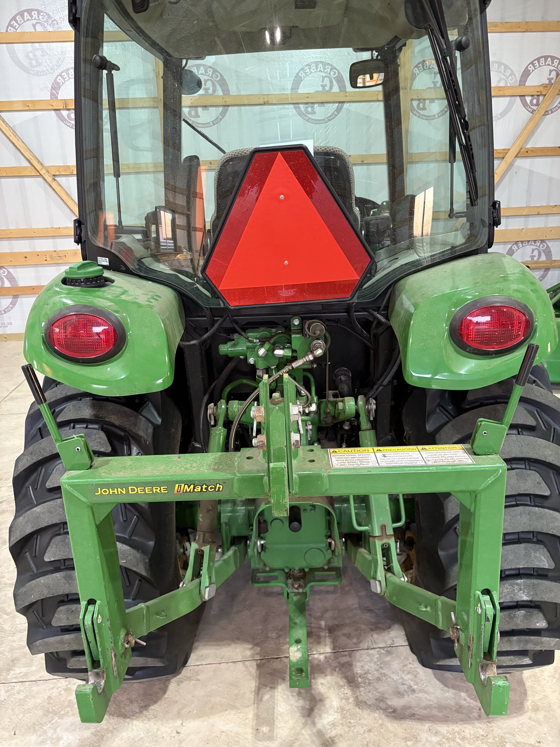 2016 John Deere 3039R Image 3