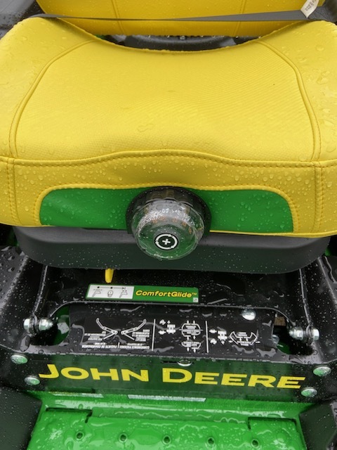 2025 John Deere Z960M Image 8