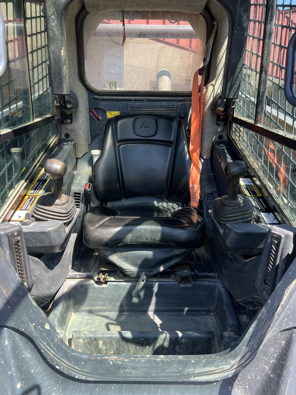 2017 John Deere 331G Image 12