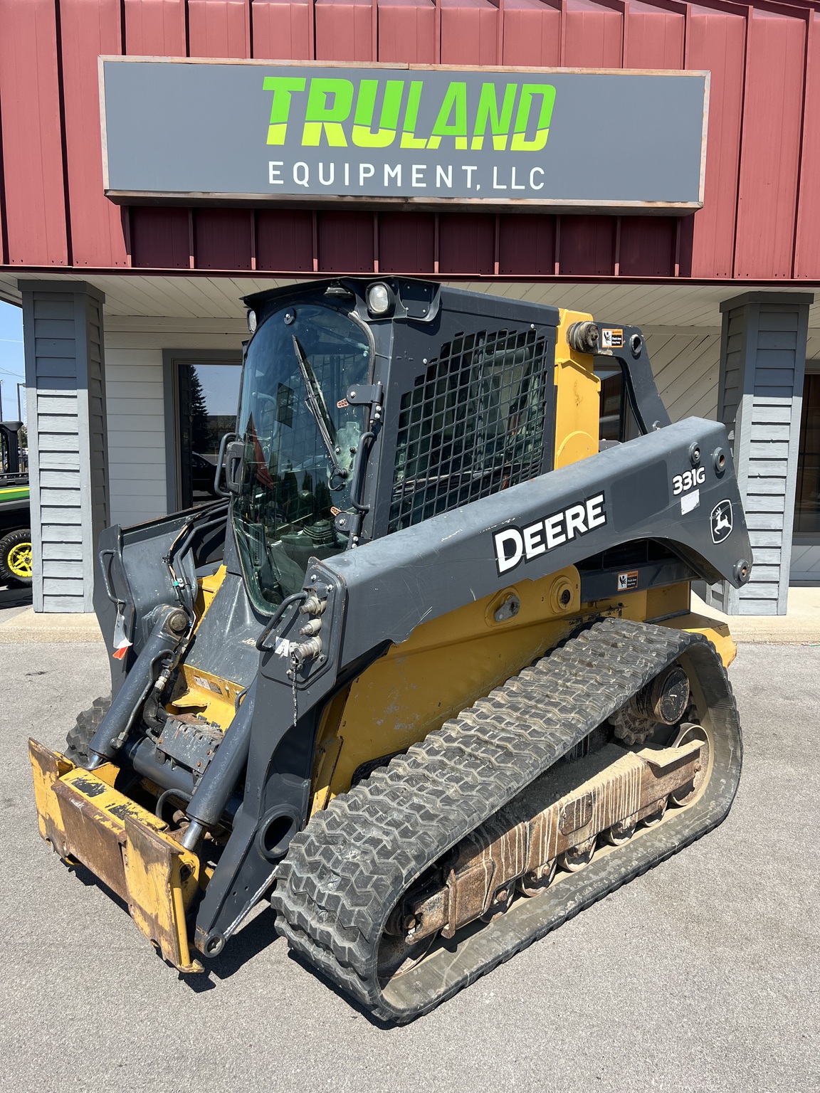 2017 John Deere 331G Image 1