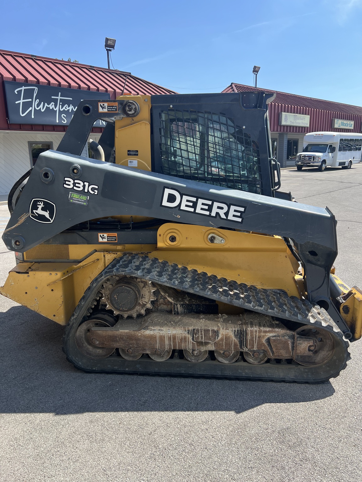 2017 John Deere 331G Image 4