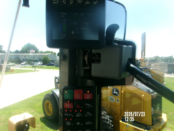 2023 John Deere 544G