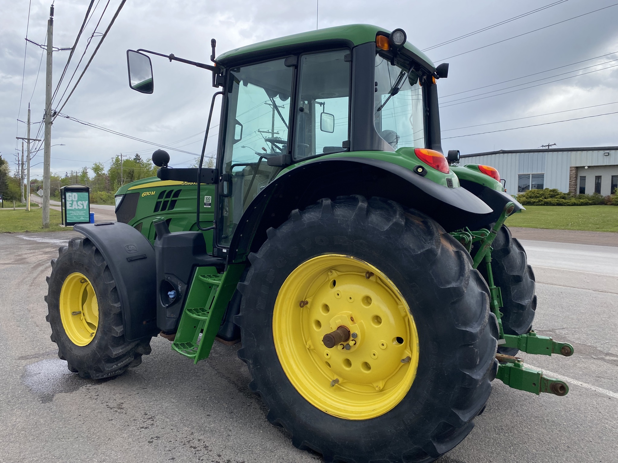 2018 John Deere 6130M Image 19
