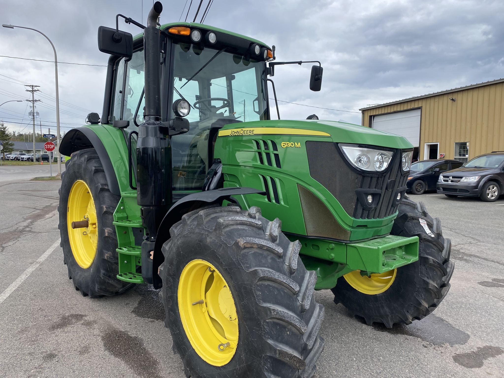 2018 John Deere 6130M Image 4