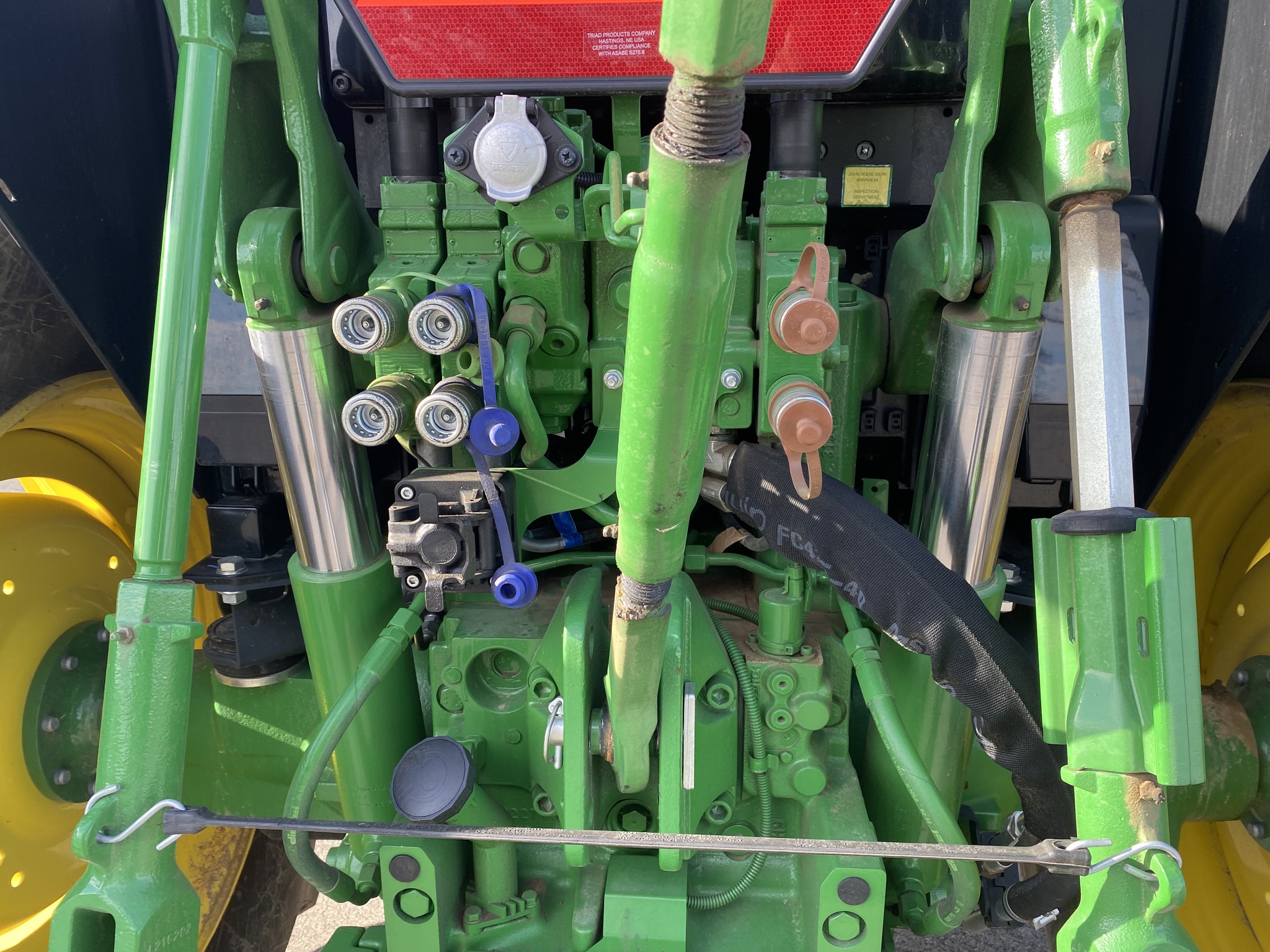 2023 John Deere 6110M Image 5