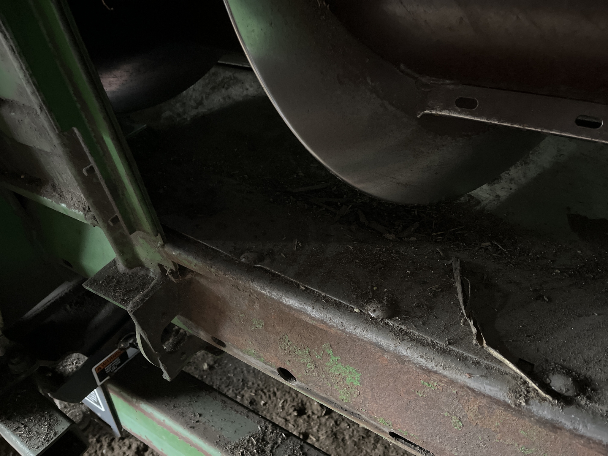  2002 John Deere 893 at Heritage Tractor in Dixon, IL