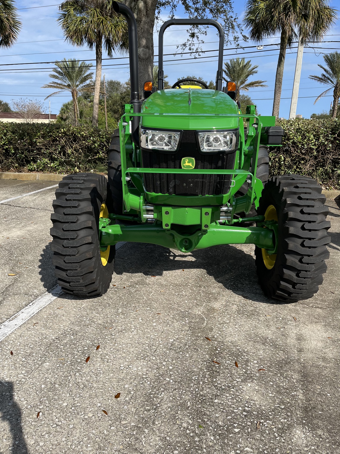 2023 John Deere 5067E Image 7