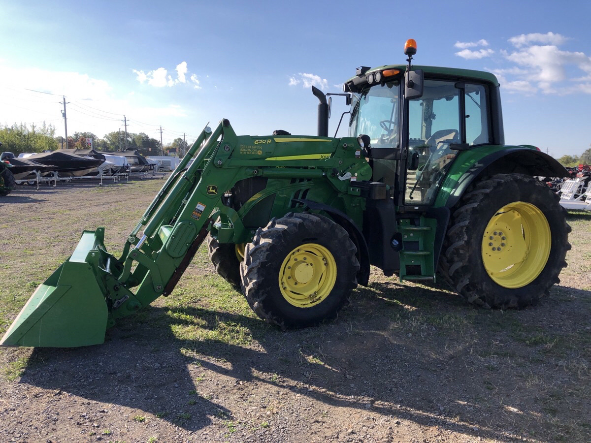 2017 John Deere 6120M Image 1