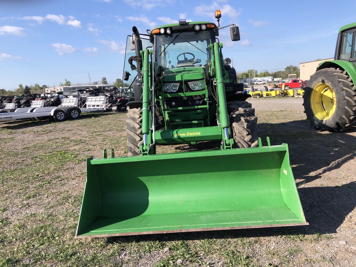 2017 John Deere 6120M Image 3