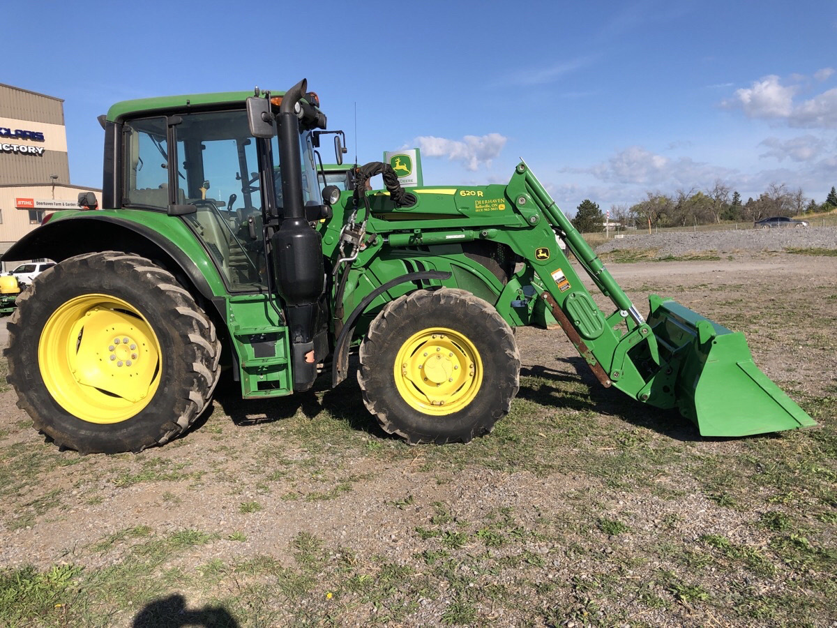 2017 John Deere 6120M Image 5