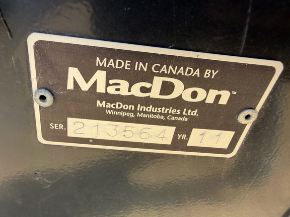 2011 MacDon R85 - Photo34