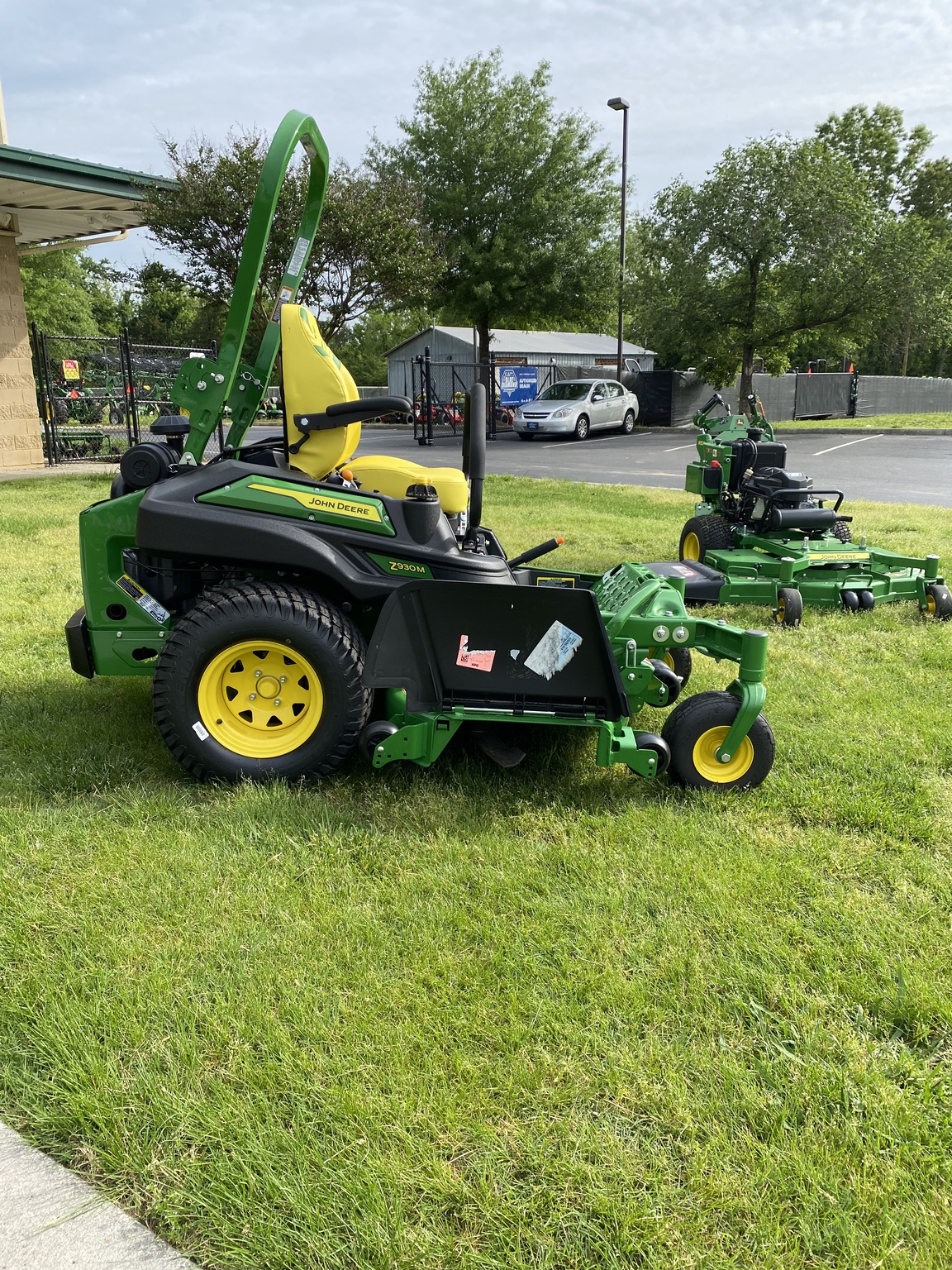 2023 John Deere Z930M Image 4