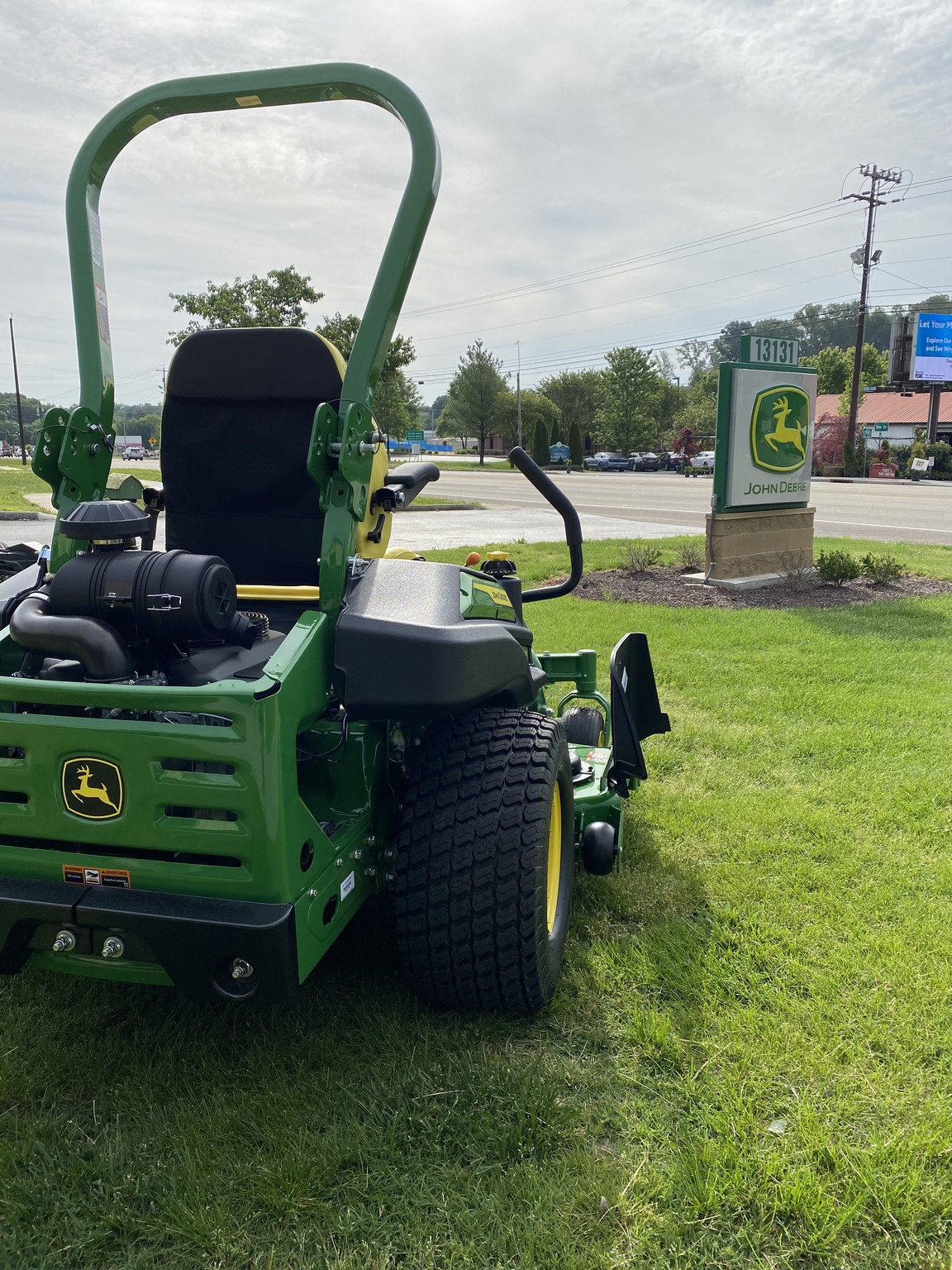 2023 John Deere Z930M Image 5