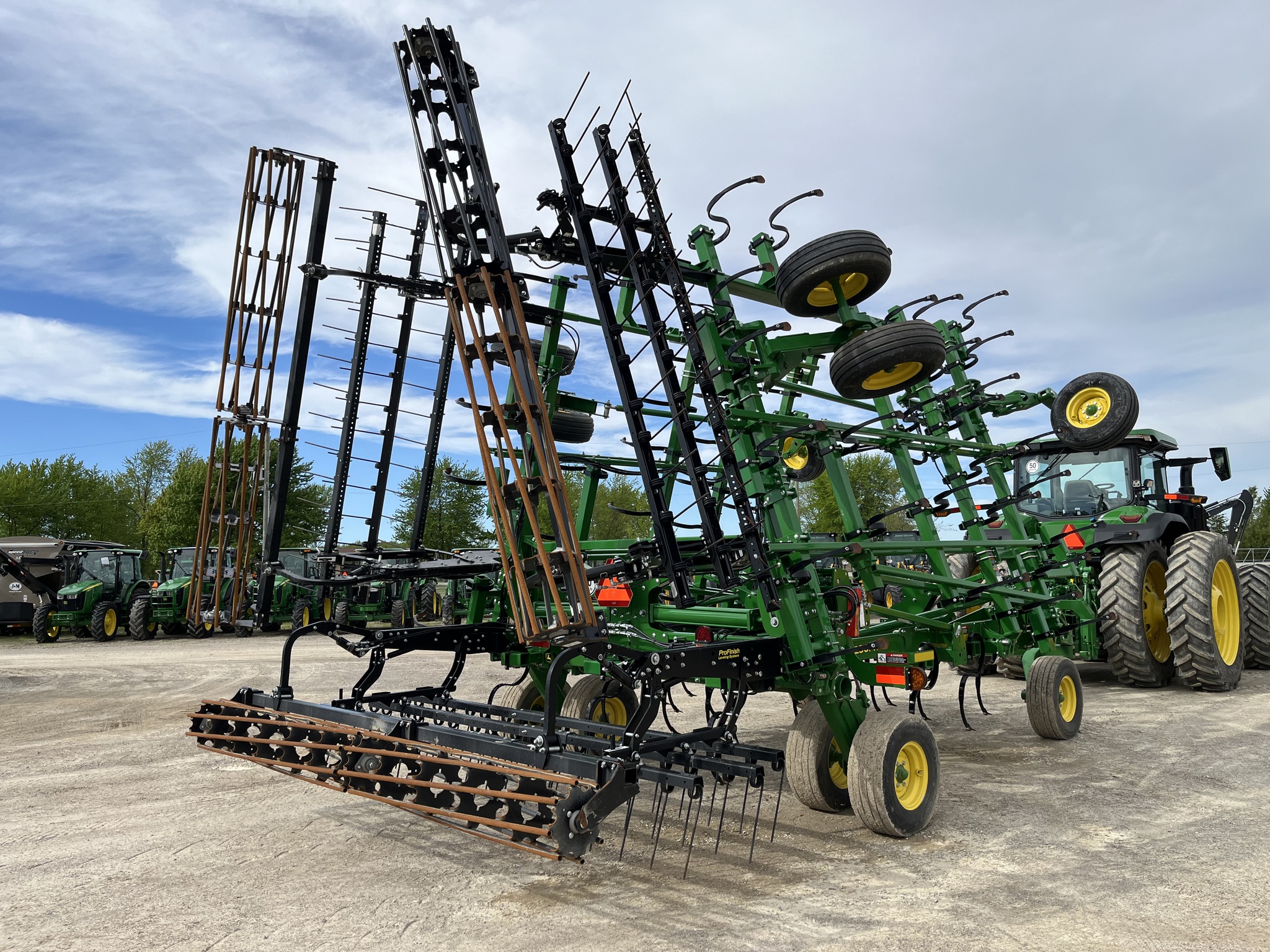 2021 John Deere 2230 Field Cultivators