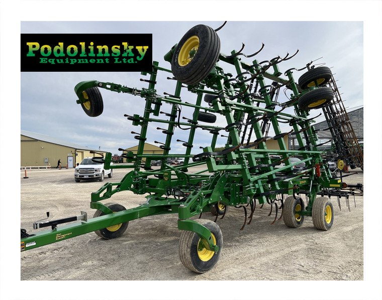 2021 John Deere 2230 Field Cultivators