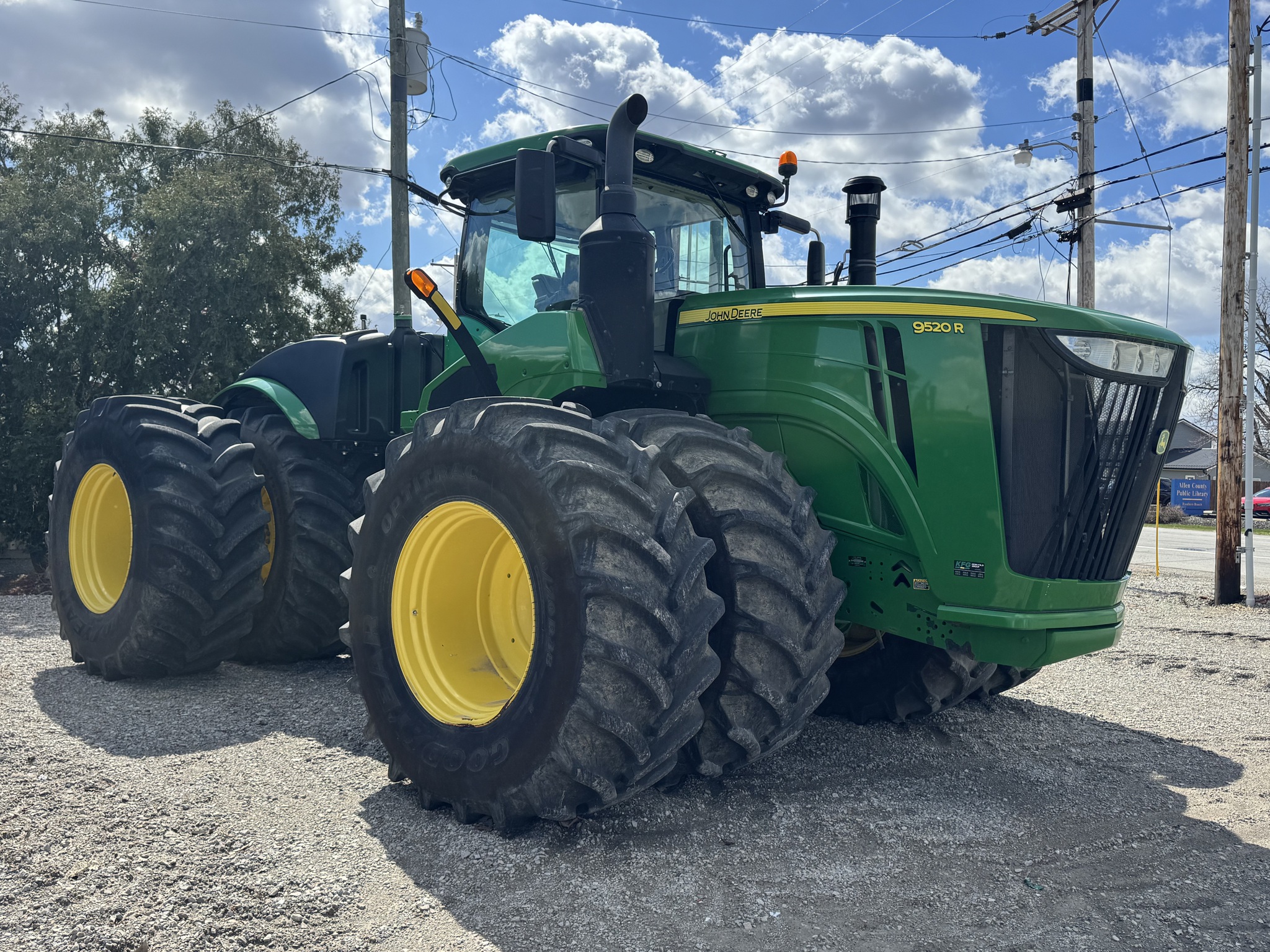 2021 John Deere 9520R Image 2