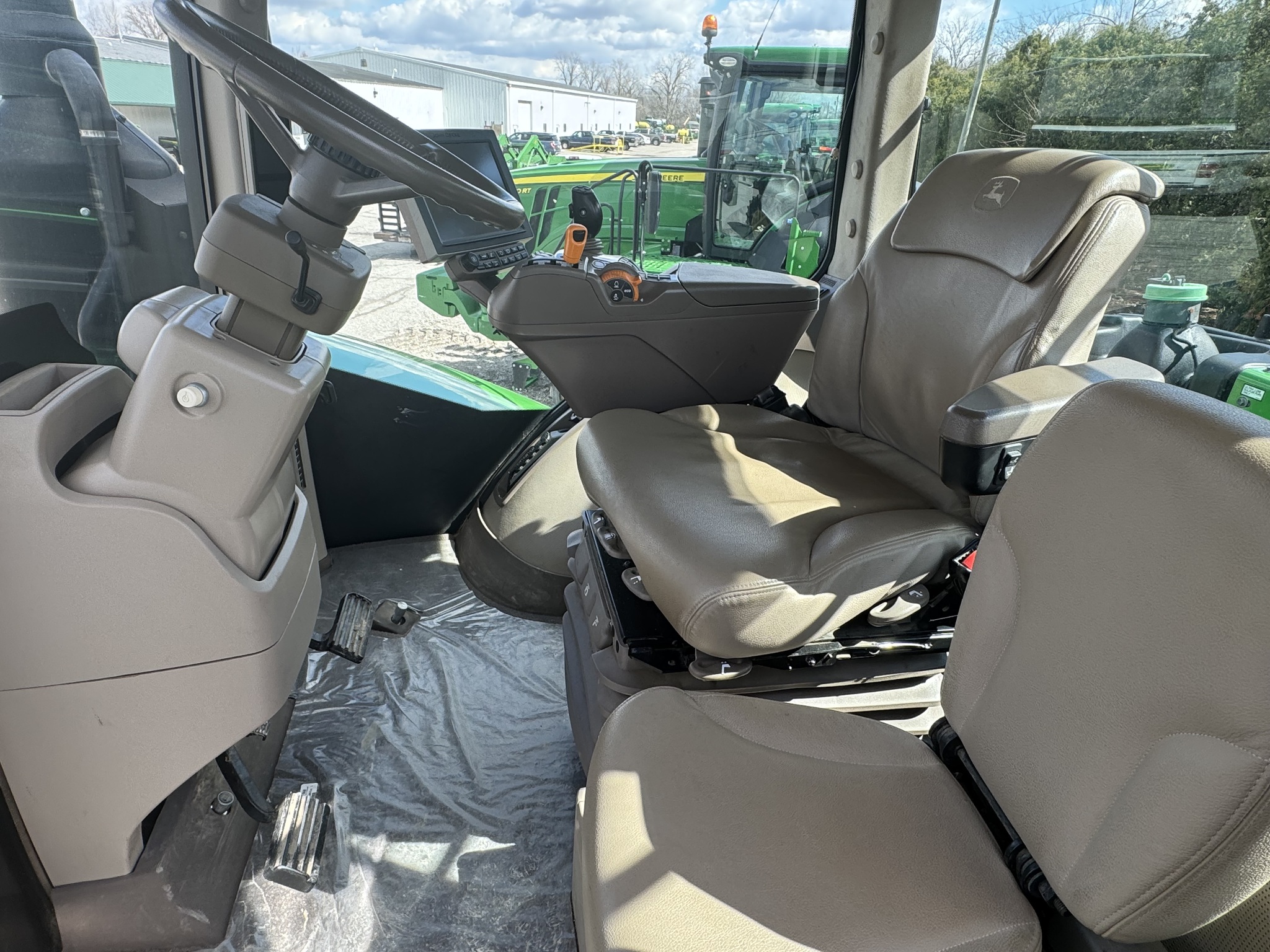 2021 John Deere 9520R Image 9