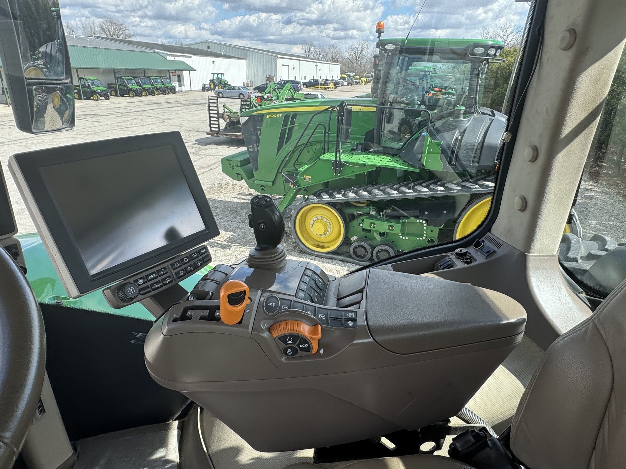 2021 John Deere 9520R Image 13