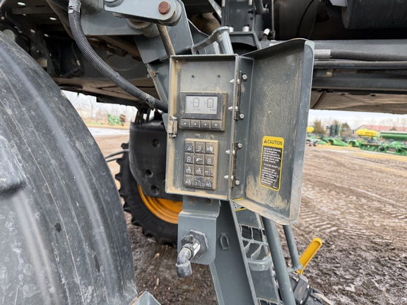 2024 Hagie STS16 - Photo34