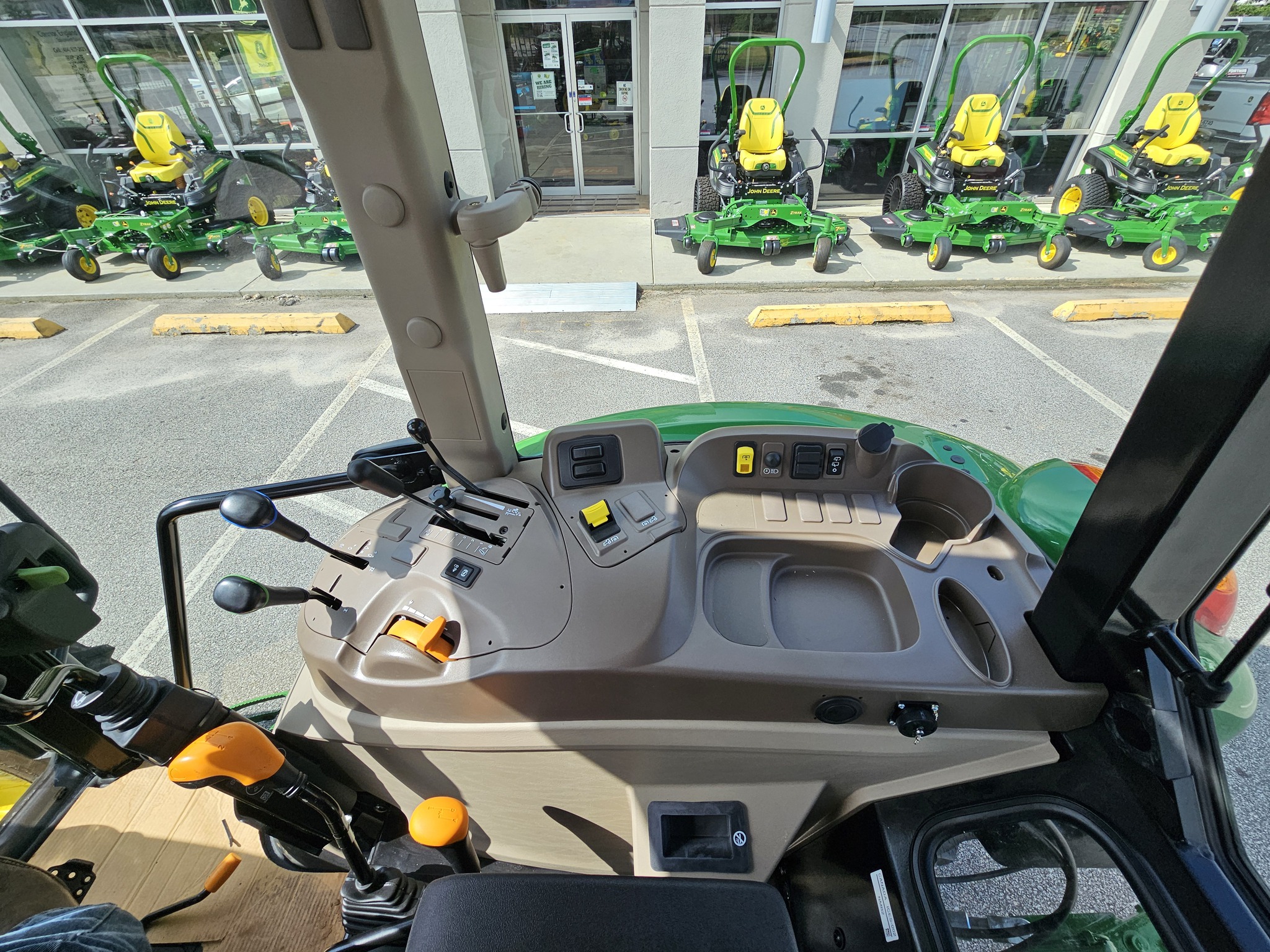 2024 John Deere 5067E Image 11
