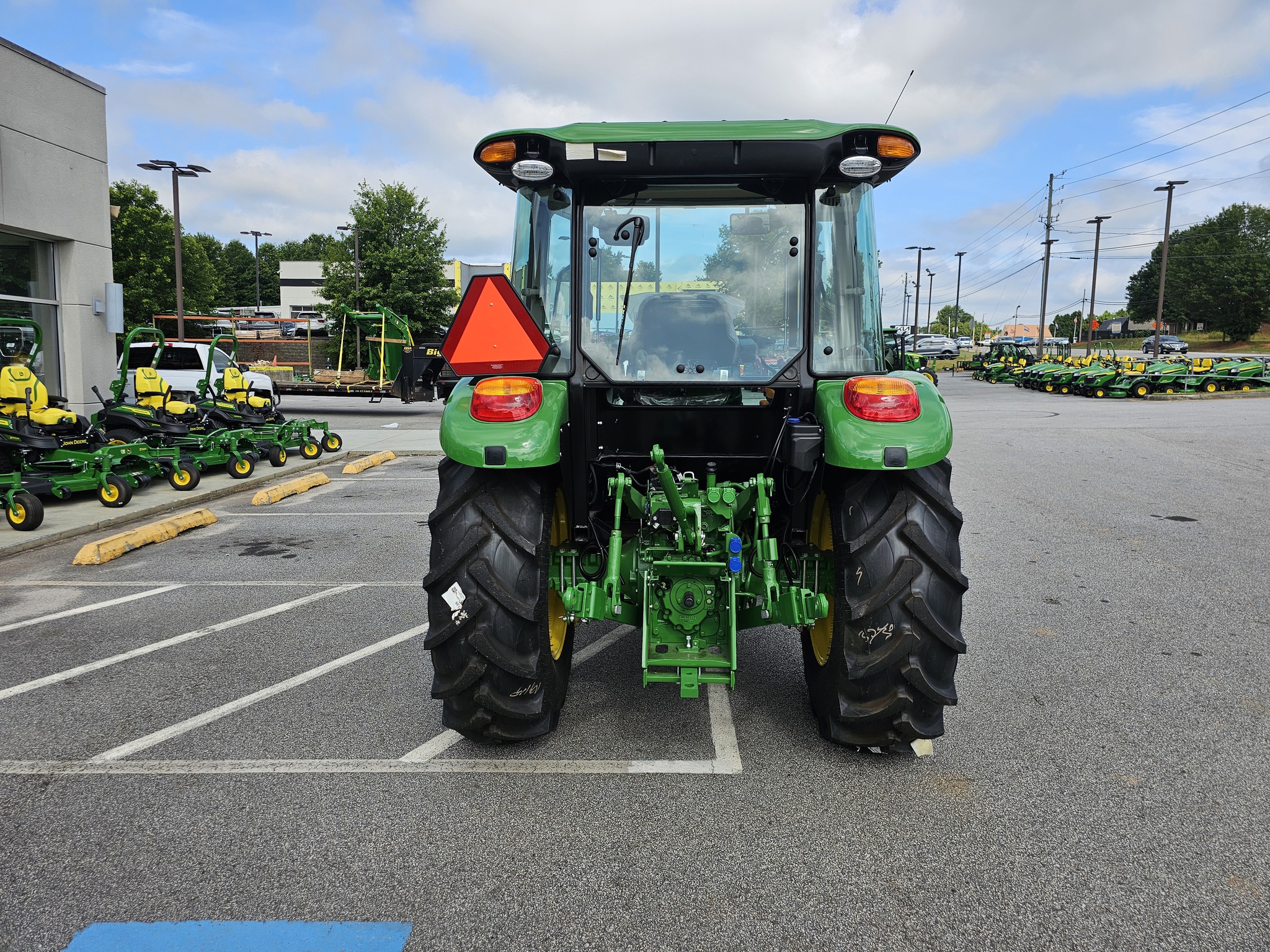 2024 John Deere 5067E Image 6