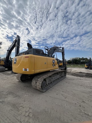 2023 John Deere 210 P