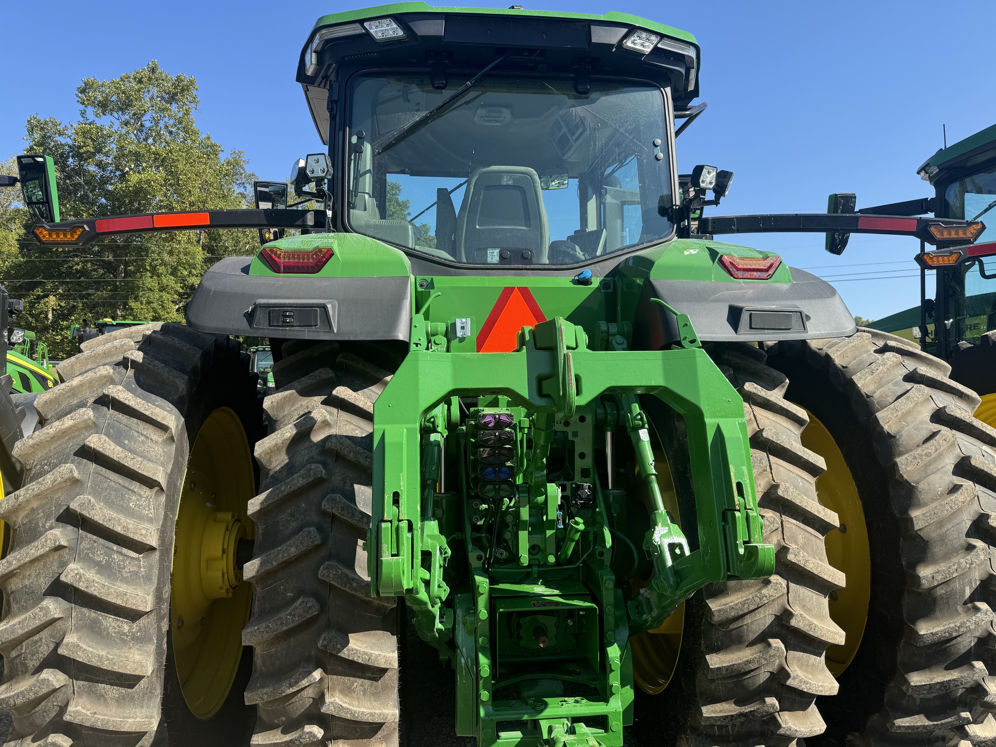 2024 John Deere 8R 340 Image 1