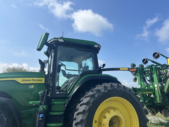 2022 John Deere 8R 370-4