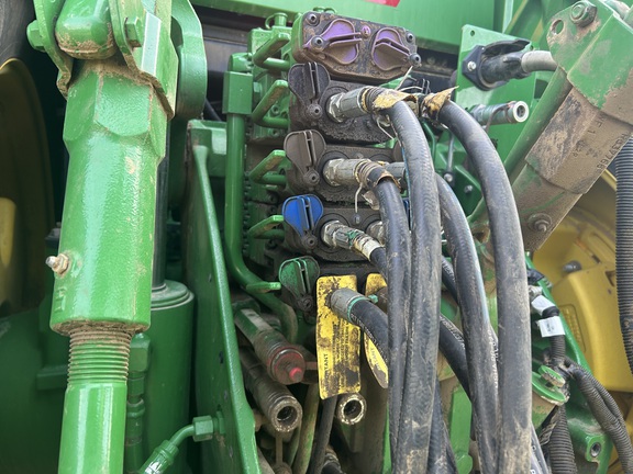 2022 John Deere 8R 370-10