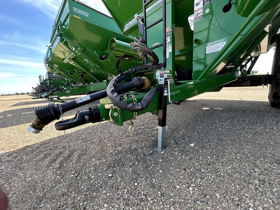 New In-Stock 2024 Brent V1100 Grain Carts at Horizon Ag & Turf in Lloydminster, AB - Photo4