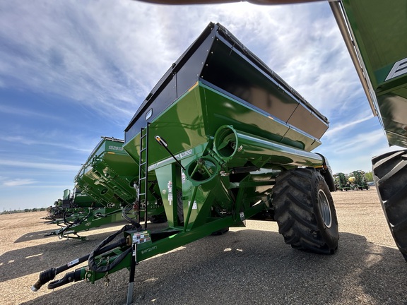 New In-Stock 2024 Brent V1100 Grain Carts at Horizon Ag & Turf in Lloydminster, AB - Photo3