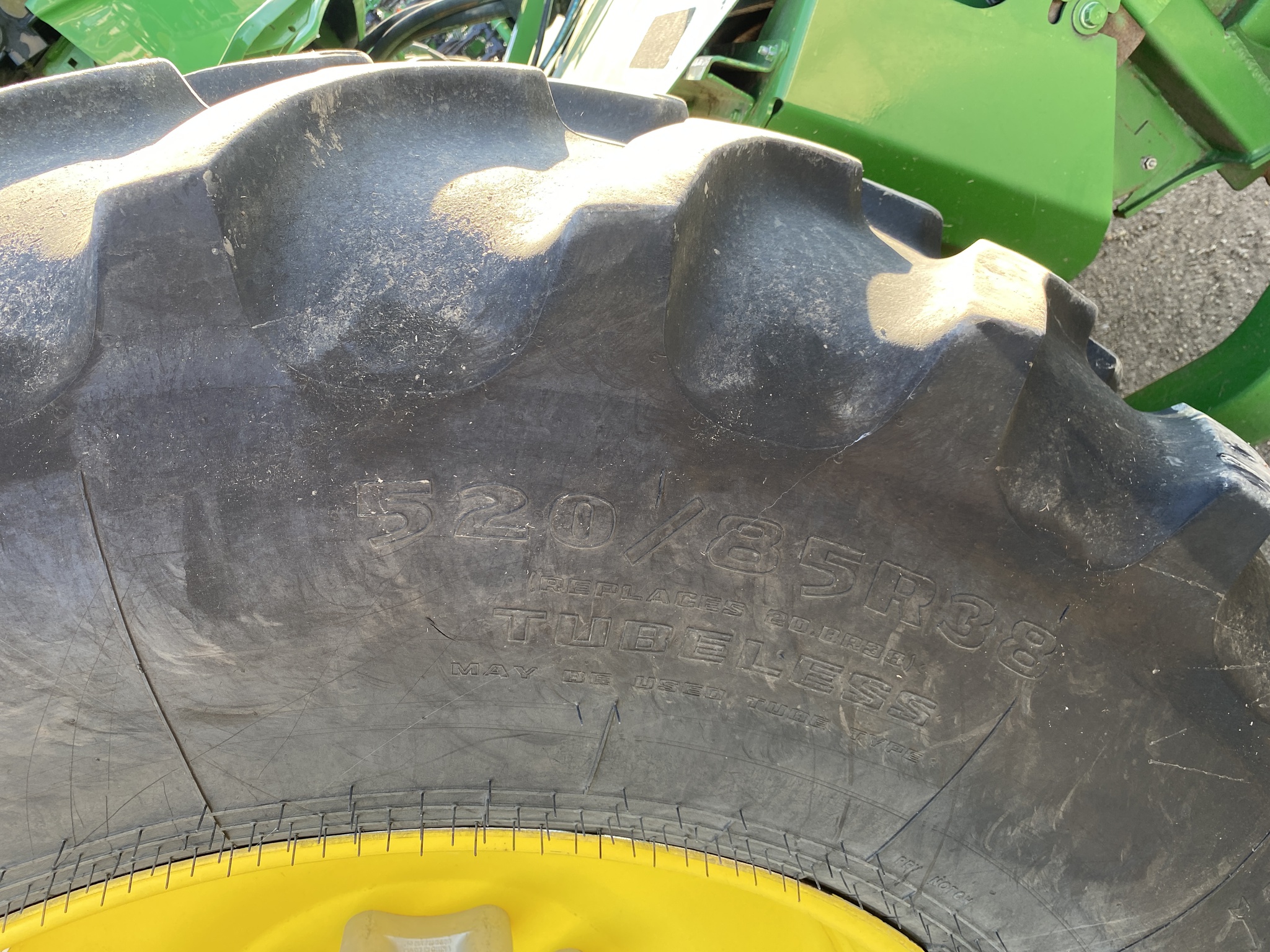 2023 John Deere W235R Image 12