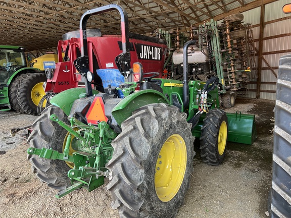 Photo of 2024 John Deere 5060E