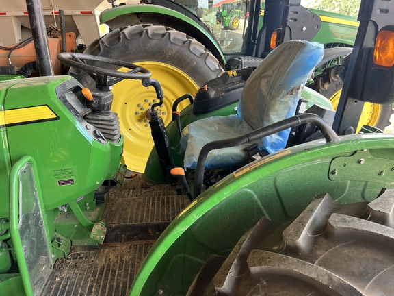 Photo of 2024 John Deere 5060E