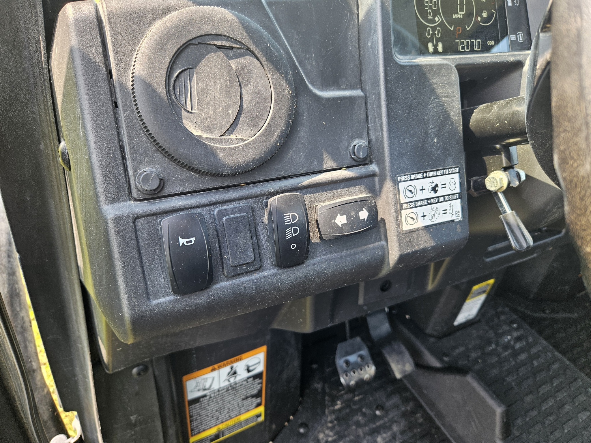 2023 John Deere XUV 835M Image 19