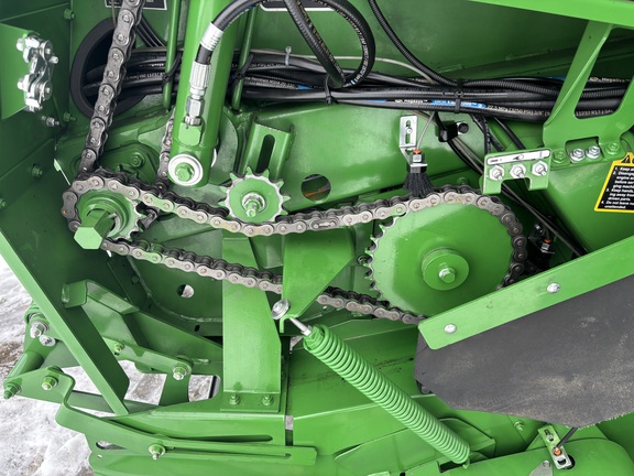 Used 2024 John Deere 561M Round Balers at Horizon Ag & Turf in Warburg, AB - Photo14