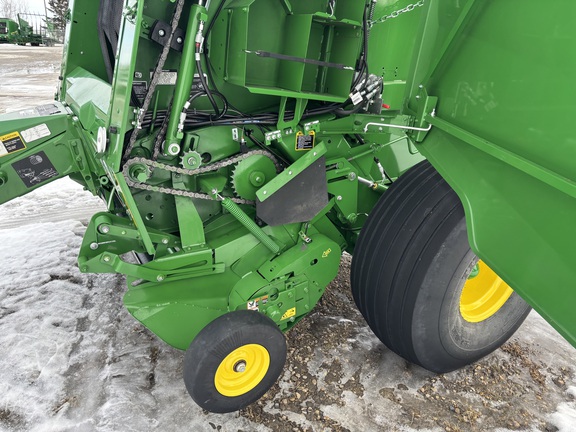 Used 2024 John Deere 561M Round Balers at Horizon Ag & Turf in Warburg, AB - Photo9
