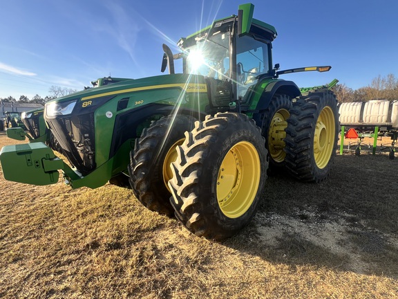 2023 John Deere 8R 340 Photo 4