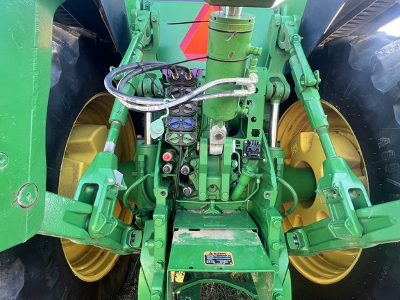 2023 John Deere 8R 340 Photo 6