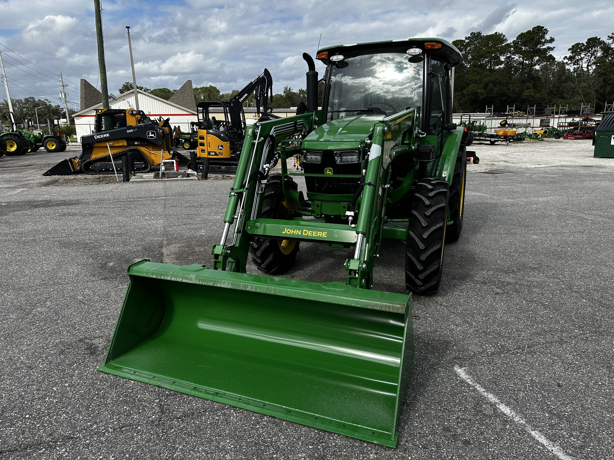2025 John Deere 5067E Image 2