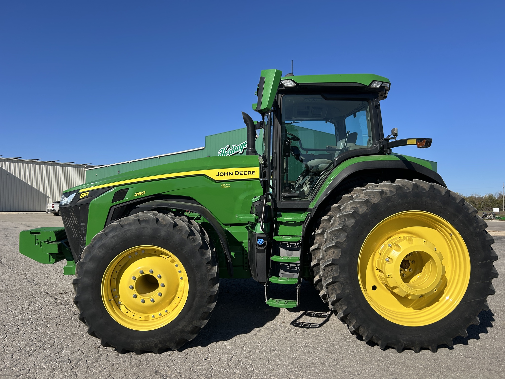  2022 John Deere 8R 280 at Heritage Tractor in Baldwin City, KS