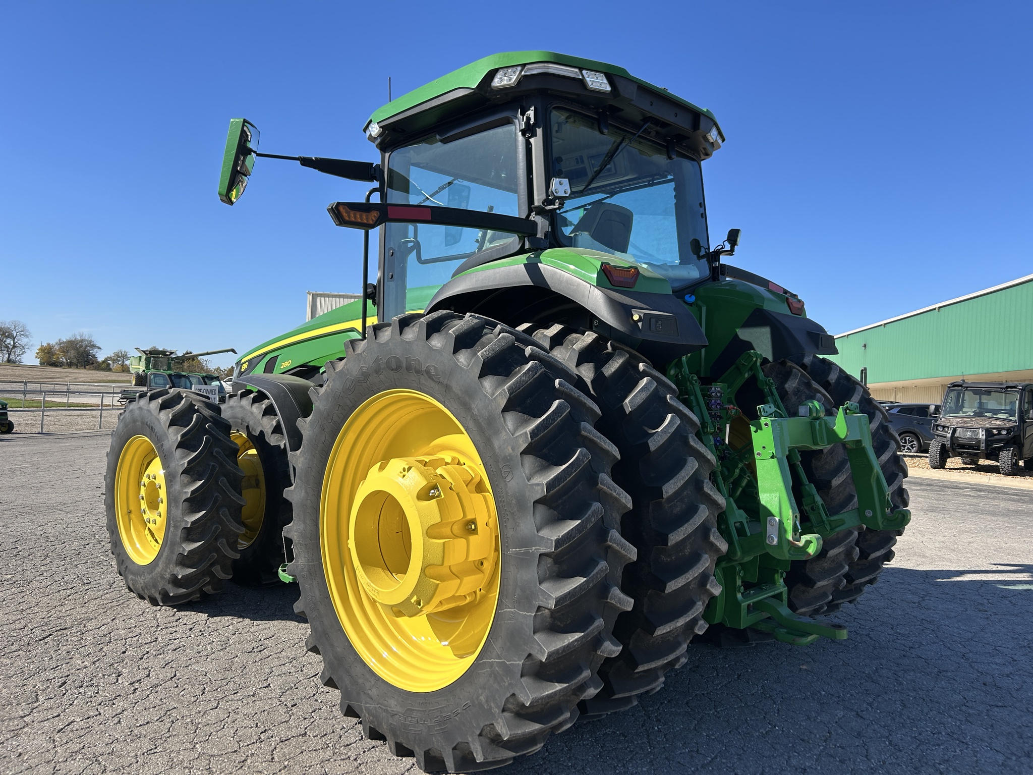  2022 John Deere 8R 280 at Heritage Tractor in Baldwin City, KS