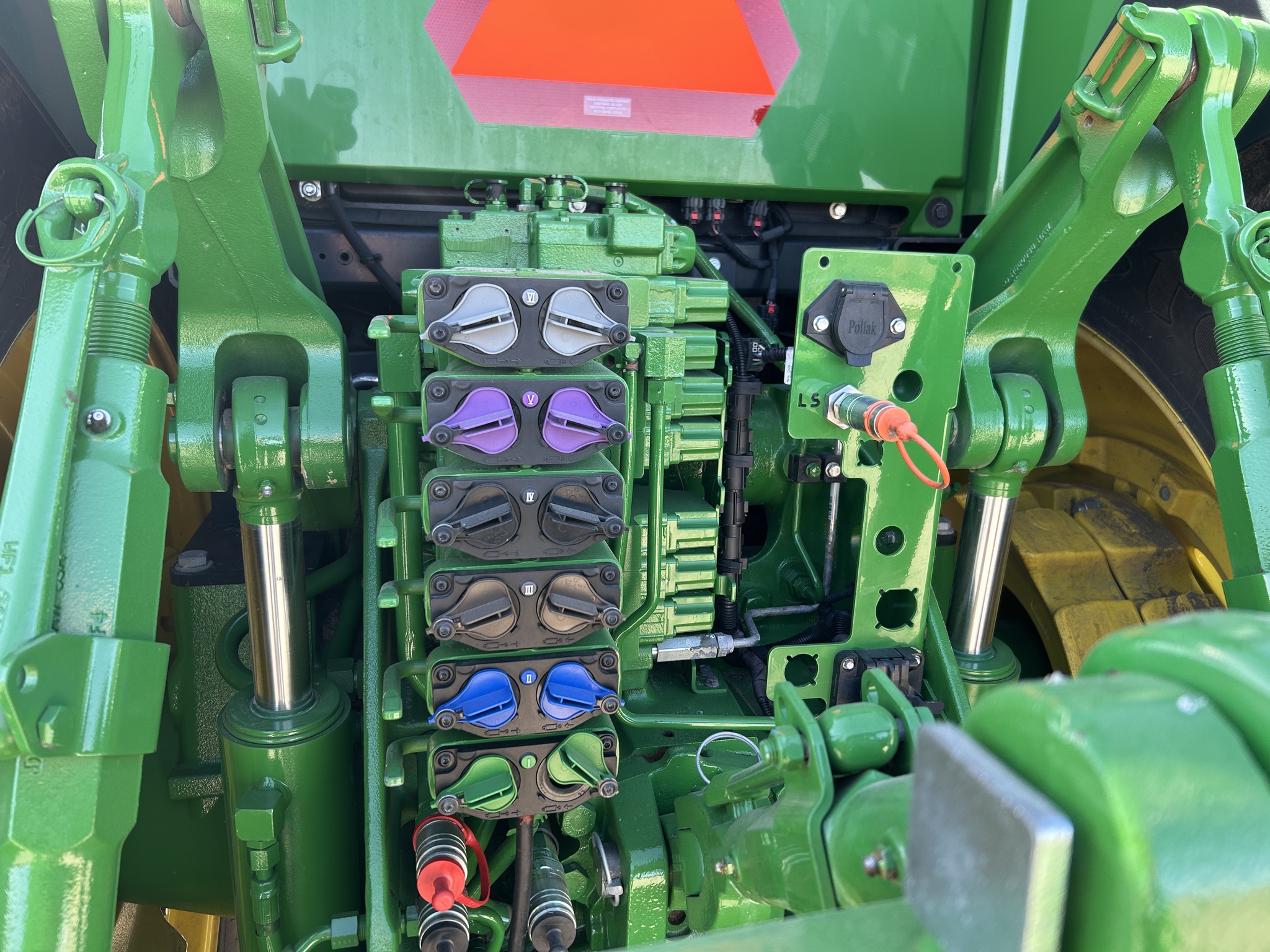  2022 John Deere 8R 280 at Heritage Tractor in Baldwin City, KS