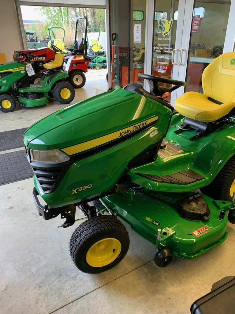 2025 John Deere x390 Image 1