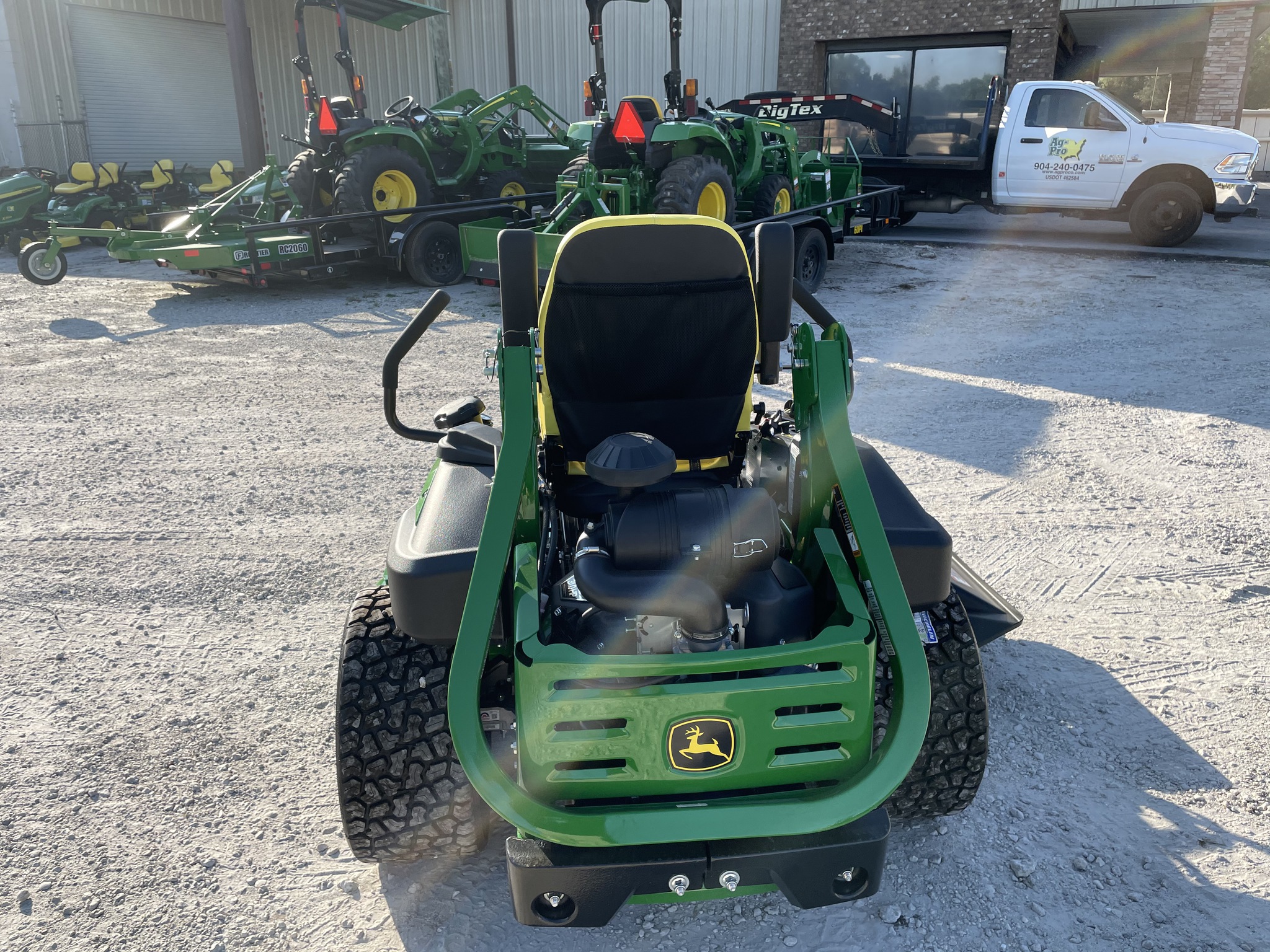 2025 John Deere Z960M Image 7