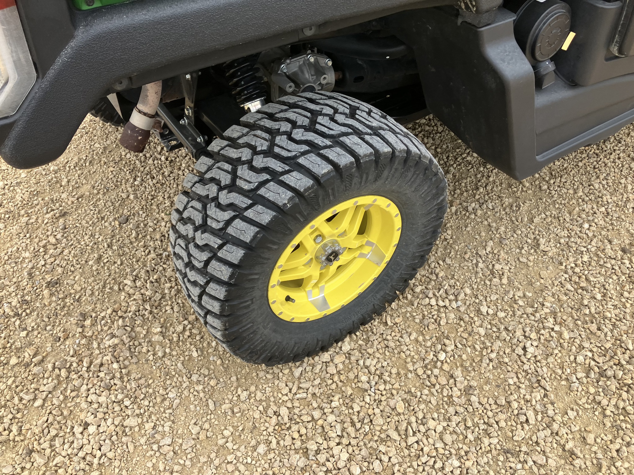 2024 John Deere XUV 835M Image 8